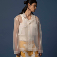Load image into Gallery viewer, translucent 2-pocket overshirt (cream)