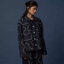 Load image into Gallery viewer, wavy stitch-detailed overshirt (navy)